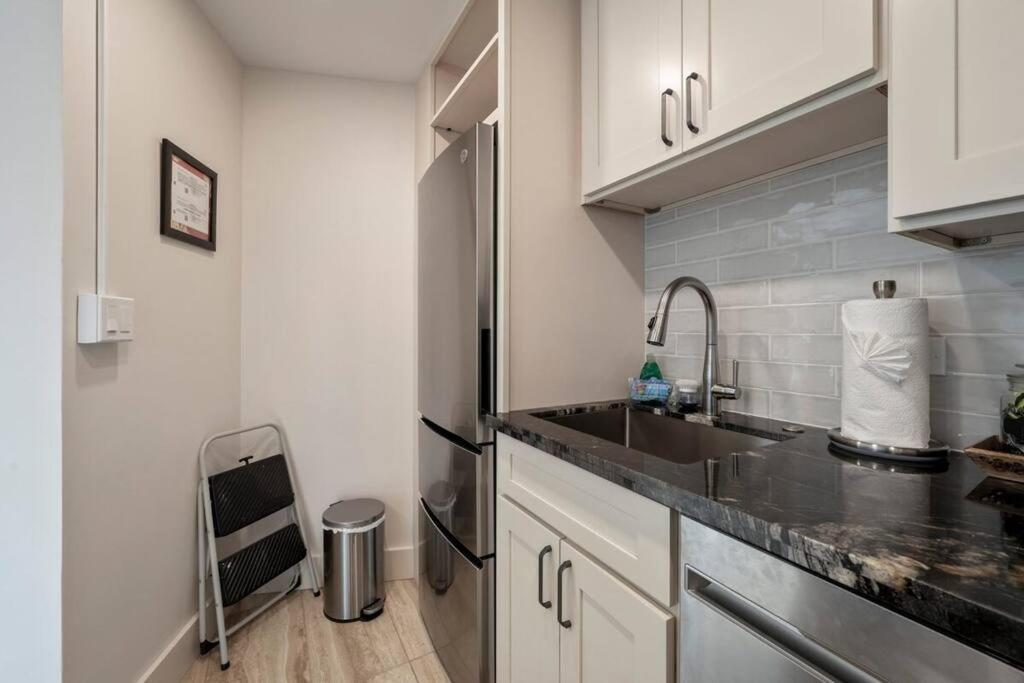 Hale Ono Loa 403- Top Floor, Ocean View, & Complete Modern Remodel Apartment Kahana Exterior foto