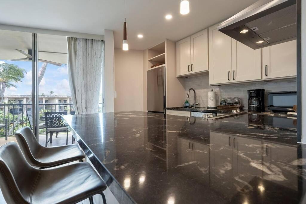 Hale Ono Loa 403- Top Floor, Ocean View, & Complete Modern Remodel Apartment Kahana Exterior foto