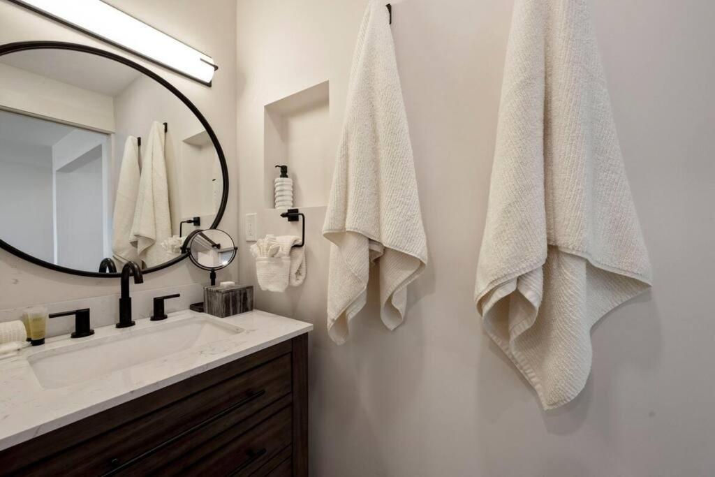 Hale Ono Loa 403- Top Floor, Ocean View, & Complete Modern Remodel Apartment Kahana Exterior foto